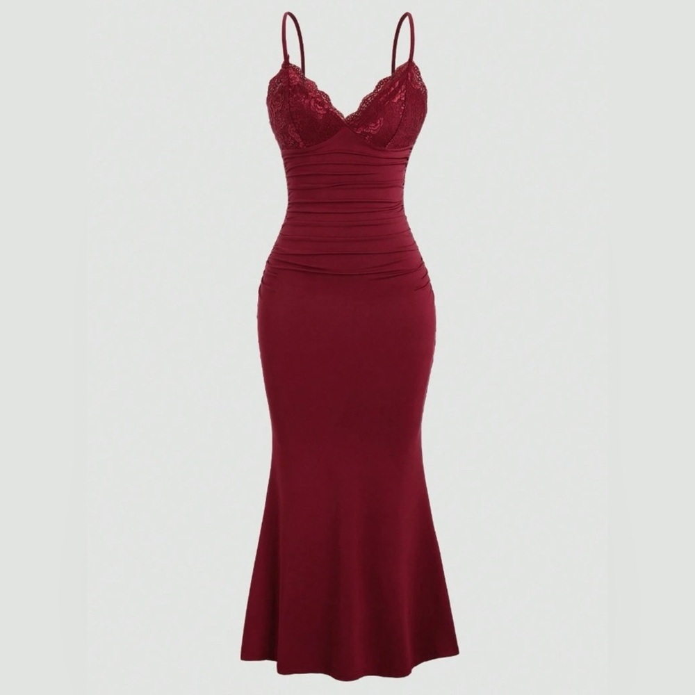 Lace Trim Ruched Mermaid Dress